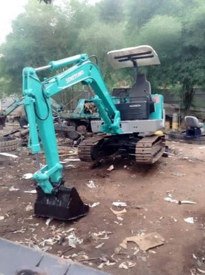 ขายรถขุดแบคโฮ SUMITOMO. Pc30 (คอนโทลสั้น. ปั๊มนิ้ว. แทรคเหล็ก) เครื่องแน่น. ปั๊มแรง. รถพร้อมใช้งาน ราคา  290,000 ต่อรองได้