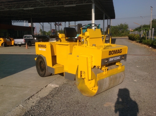 ขายรถบดเดินตามTacomรุ่นTmr65kdsมือสองญี่ปุ่นสั่นสเทือนได้