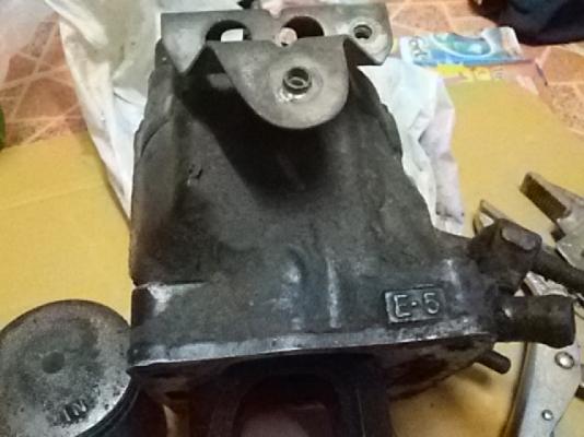 เสื้อแดชเดิมๆสวยๆ