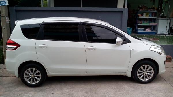 ขายรถสำหรับครอบครัว ขายรถสำหรับครอบครัว