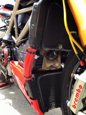 DUCATI SF1100S ทะเบียนแท้ รับแลกเทริน รถใหญ่ DUCATI SF1100S ทะเบียนแท้ รับแลกเทริน รถใหญ่