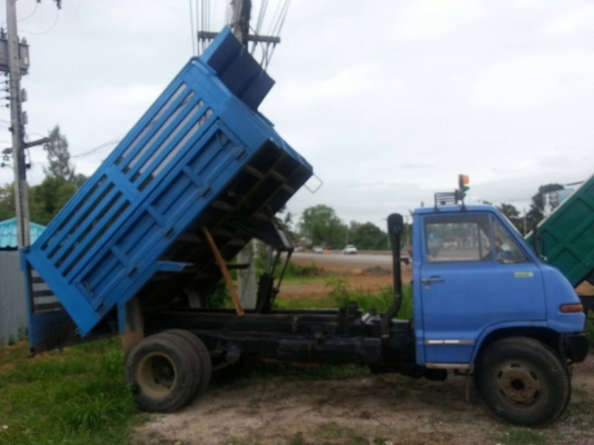 6 ล้อดั้ม