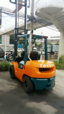 TOYOTA7FD30ขนาด3ตัน เสาสูง4เมตร เกียร์ออร์โต้ เครื่องยนต์ดีเซล2Z รับประกันเครื่องเกียร์3เดือน ราคาต่อรองได้0816161541