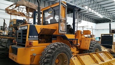 ขายรถตัก KOMATSU WA150-1 สนใจติดต่อ หนึ่ง 061-4194021