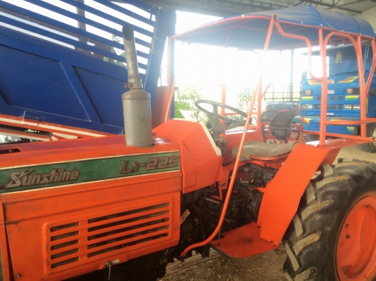 ขายรถไถคูโบต้า ราคา 65,000 บาท สนใจติดต่อ 081-9136451