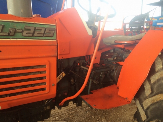 ขายรถไถคูโบต้า ราคา 65,000 บาท สนใจติดต่อ 081-9136451