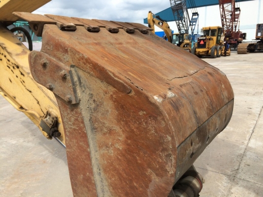 ขายรถแม็คโคร KOMATSU PC200LC-8 สนใจติดต่อ หนึ่ง 061-4194021