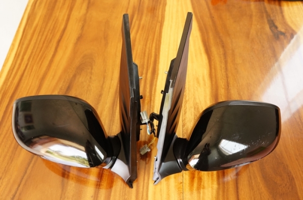 กระจกมองข้างไฟฟ้า Honda Brio ข้างขวา