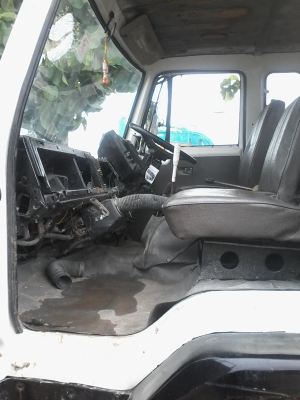 ขายรถ 6 ล้อ ISUZU ติดตั้งเครน 3 ตัน ภาษีเต็ม