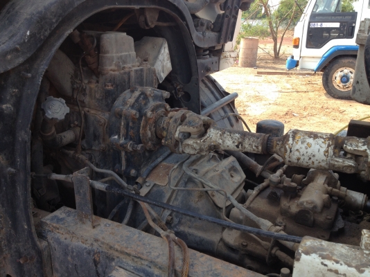 ขายรถโม่ปูน 10ล้อ 5 คิว สภาพดีใช้งานอยู่ เล่มทะเบียนครบ