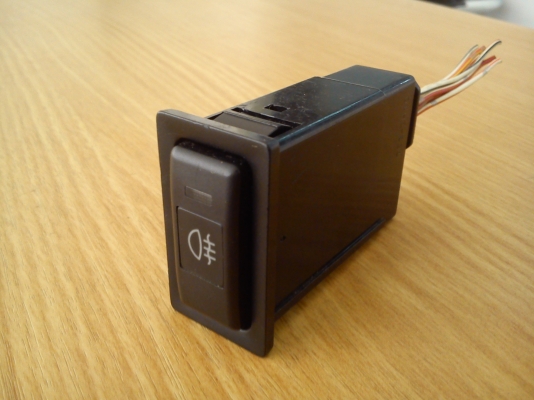 สวิตช์ไฟตัดหมอก TOYOTA ทรงตั้ง