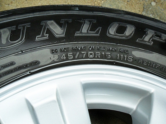 แม็กแท้ๆ ขอบ16-6รู139 พร้อมยาง ดันล็อป 245-70 R16ลงพื้นปี12 (4ล้อ 5,500บ.)