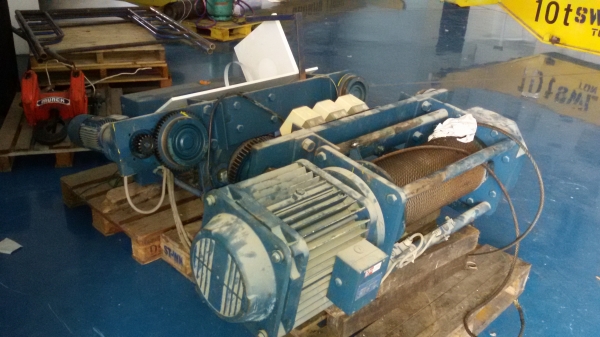 ขาย  เครนขนาด  10  ตัน