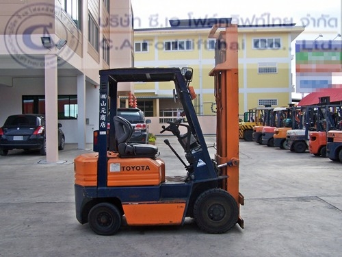 ขายรถ โฟล์คลิฟท์ TOYOTA รุ่น 5FD18