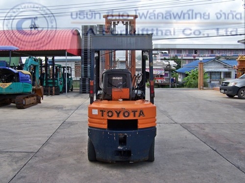 ขายรถ โฟล์คลิฟท์ TOYOTA รุ่น 5FD18