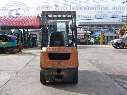 ขายรถ โฟล์คลิฟท์ TOYOTA รุ่น 7FD10
