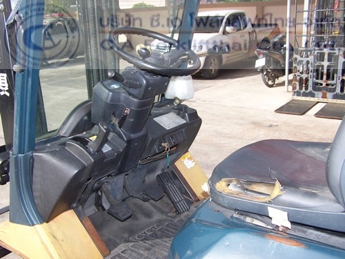 ขายรถ โฟล์คลิฟท์ TOYOTA รุ่น 7FD10