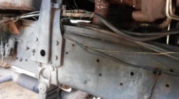 HINO ZM 285 HP EP100 TURBO สิบล้อดั๊มพ์ 2 เพลา กระบะดั๊มพ์เหล็ก 12 ตันสภาพดีสวยพร้อมบรรทุกหนักได้เลย เครื่องแรงดีไม่มีเยิ้ม หัวเก๋ง HINO FR วางใหม่ภายในเก๋งคอนโซลสวยครบ พวงมาลัยเพาเวอร์ เบรคลม ช่วงล่างใหญ่ ZM 8 น็อต คัชซีสวยไม่มีแตกบวม ยางสภาพดีประมาณ 70\%