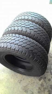 235/70R15 DUNLOP GRABDTREK มี 3 เส้น tel.081-427-3941 235/70R15 DUNLOP GRABDTREK มี 3 เส้น tel.081-427-3941