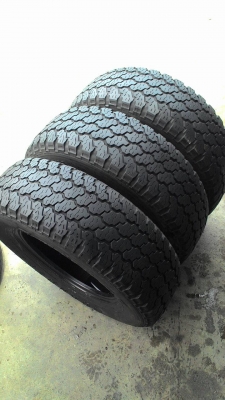 235/70R15 DUNLOP GRABDTREK มี 3 เส้น  tel.081-427-3941