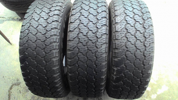 235/70R15 DUNLOP GRABDTREK มี 3 เส้น tel.081-427-3941 235/70R15 DUNLOP GRABDTREK มี 3 เส้น tel.081-427-3941