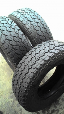 235/70R15 DUNLOP GRABDTREK มี 3 เส้น tel.081-427-3941 235/70R15 DUNLOP GRABDTREK มี 3 เส้น tel.081-427-3941