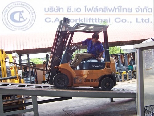 ขายรถ โฟล์คลิฟท์ TOYOTA รุ่น 7FD15