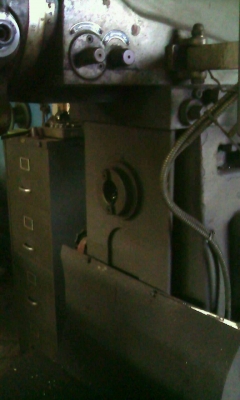 ขายมิลลิ่ง ใต้หวัน ยี้ห้อ ต้าลี่ เบอร์4 มีออโต้ฟีด ช้าย-ขวา มีกัดหน้าอก มีโตงเตงกัดมีดเดี่ยว คัตเตอร์ มีแกนครบ มีลิเนี่ย 2 แกน ใช้งงานได้ปกติ ไม่แพง