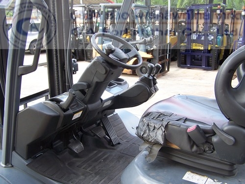 ขายรถ โฟล์คลิฟท์ TOYOTA รุ่น 8FD25