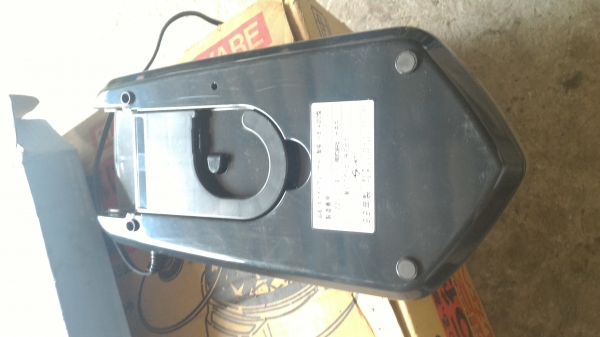 เครื่องรีดเนคไทใหม่ๆ ZOJIRUSHI จากญี่ปุ่น ทำหน้าช่วยให้เนคไทเรียบสวย ไม่ทำให้เนคไทเสีย