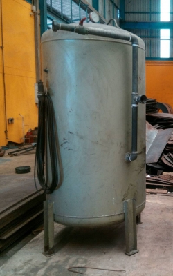 ขายถังลมขนาด 1500 ลิตร ( มี 2 ใบ ขายใบละ 25000 บาท ) ขนส่งฟรีในปริมณฑล