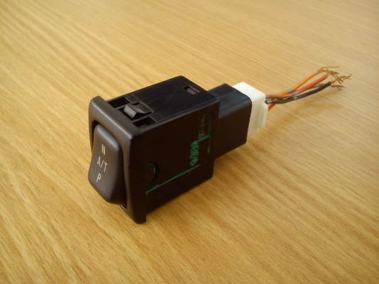 สวิตช์ A/T ทรงตั้ง