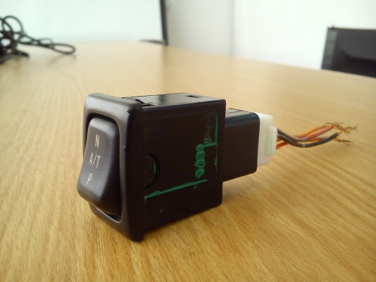 สวิตช์ A/T ทรงตั้ง