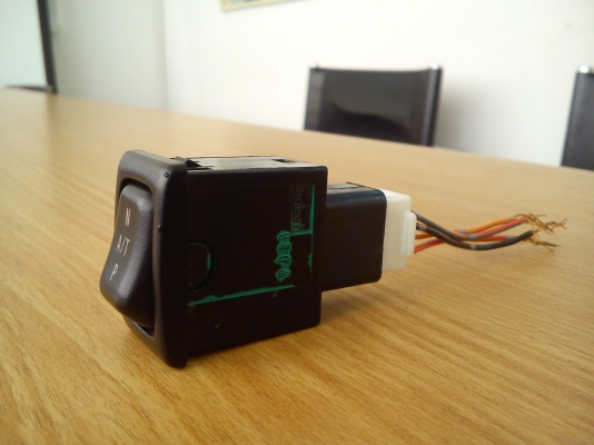 สวิตช์ A/T ทรงตั้ง