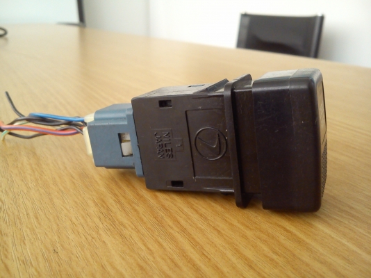 สวิตช์ CARGO FAN ทรงตั้ง ยี้ห้อ NILES JAPAN