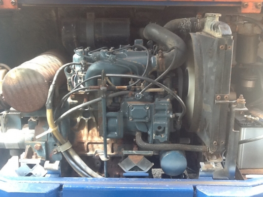 รถแบคโฮkubota kh026 สภาพดีพร้อมใช้ เพิ่งเข้าจากญี่ปุ่น ทำสีเรียบร้อยแล้วครับ