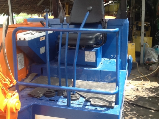 รถแบคโฮkubota kh026 สภาพดีพร้อมใช้ เพิ่งเข้าจากญี่ปุ่น ทำสีเรียบร้อยแล้วครับ