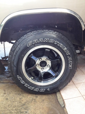 ล้อแม็ก 5รู114 พร้อมยาง 28นิ้ว สภาพสวย ล้อแม็ก 5รู114 พร้อมยาง 28นิ้ว สภาพสวย