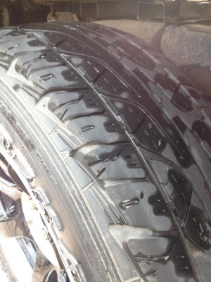 ล้อแม็ก 5รู114 พร้อมยาง 28นิ้ว สภาพสวย ล้อแม็ก 5รู114 พร้อมยาง 28นิ้ว สภาพสวย