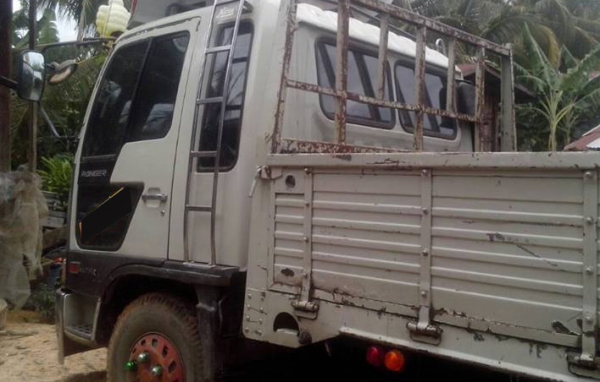 **570,000 บ.ต่อรอง/// 6ล้อHINO FD-195 สิงไฮเทค 6เมตร **ขาย HINO FD-195 สิงไฮเทค 6ล้อประกอบ ช่วงยาว 6.0ม. สภาพสวย พร้อมใช้งาน HINO FD3HJA HO7D-195HP สิงไฮเทค เครื่องเดิม เกียร์เดิม เครื่องดี แน่น แห้ง แรงดี ไม่เยิ้ม ครับ เกียร์ดี ไม่หลุด เข้าง่าย ไม่มีหอน **570,000 บ.ต่อรอง/// 6ล้อHINO FD-195 สิงไฮเทค 6เมตร **ขาย HINO FD-195 สิงไฮเทค 6ล้อประกอบ ช่วงยาว 6.0ม. สภาพสวย พร้อมใช้งาน HINO FD3HJA HO7D-195HP สิงไฮเทค เครื่องเดิม เกียร์เดิม เครื่องดี แน่น แห้ง แรงดี ไม่เยิ้ม ครับ เกียร์ดี ไม่หลุด เข้าง่าย ไม่มีหอน