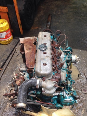 ขายเครื่องดีเซลED33 พร้อมเกียร์ เครื่องดีครับมาลองดูก่อนครับ ขาย 30000 บาท