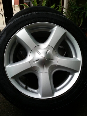 ล้อขอบ 17 พร้อมยางคู่ล่ะ 4,500