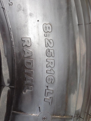 ขายยางใหม่ป้ายแดงถอดออกเก็บไว้ ไม่ได้ใช้ บริดจ์สโตน ยางอาทิตย์3 เดือน8 ปี13 (8.25R16)สวยๆครับ มี7เส้น ขาย 47000 บาท