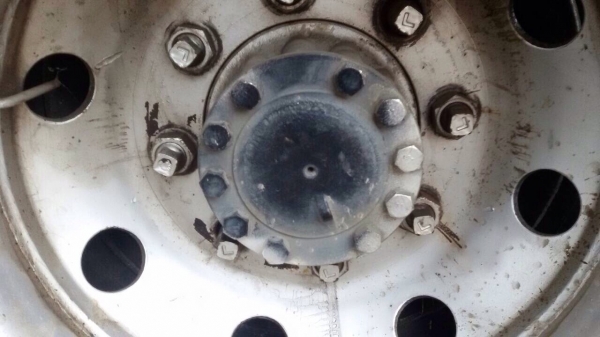 เฟียงท้ายคานหน้าและแหนบ 6ล้อยาง900 อิซุซุ เดก้า