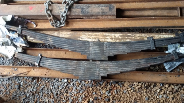 เฟียงท้ายคานหน้าและแหนบ 6ล้อยาง900 อิซุซุ เดก้า