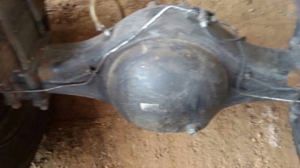 เฟียงท้ายคานหน้าและแหนบ 6ล้อยาง900 อิซุซุ เดก้า