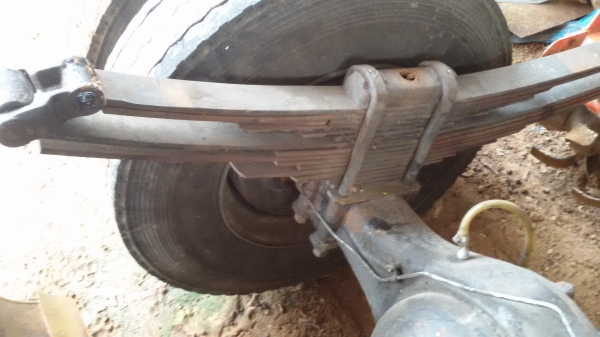 เฟียงท้ายคานหน้าและแหนบ 6ล้อยาง900 อิซุซุ เดก้า