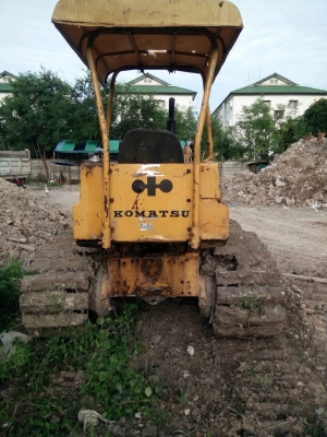 KOMATSU D20-5