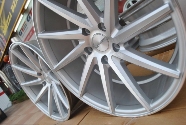 ขายล้อใหม่ VOSSEN CV3 ขอบ19 หน้า8.5 หลัง9.5 วงละ 9000