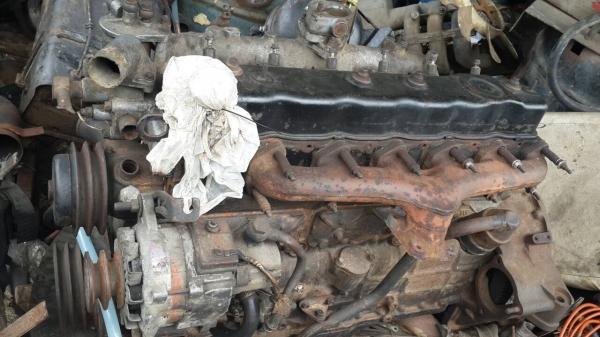 ขายเครื่องอีซูซุ6BG1สภาพดี175แรงม้าอุปกรครบพร้อมยกขึ้นใช้งานใด้เลยราคา75000